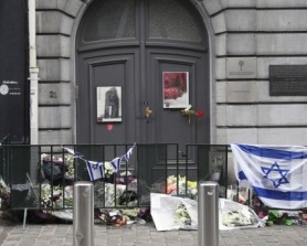 Hommage aux victimes du Musée Juif