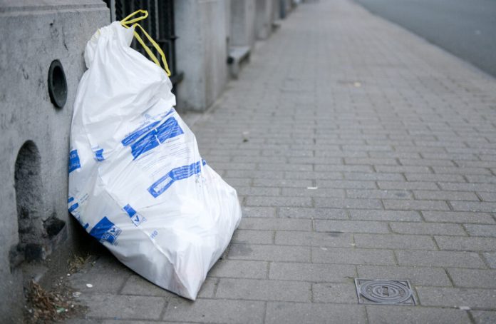 Chasse aux Contrevenants : Bruxelles Veut Faire Respecter les Jours de Sortie des Poubelles