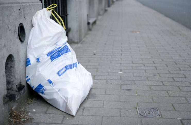 Chasse aux Contrevenants : Bruxelles Veut Faire Respecter les Jours de Sortie des Poubelles