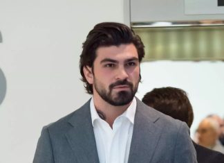 Bruno Pelat condamné à 12 mois de prison pour violences conjugales envers Iris Mittenaere Bruno Pelat condamné à 12 mois de prison pour violences conjugales envers Iris Mittenaere