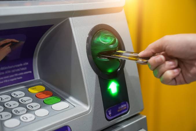 France : cette obligation fiscale concerne aussi certains comptes bancaires au Maroc