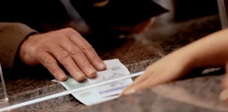 MRE : le débat sur l’échange de données fiscales rebondit MRE : le débat sur l'échange de données fiscales rebondit
