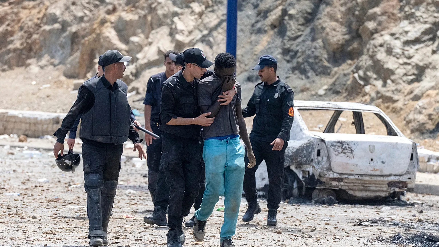 Sebta l’Espagne appelle à une enquête après la vague migratoire Sebta : l’Espagne appelle à une enquête après la vague migratoire