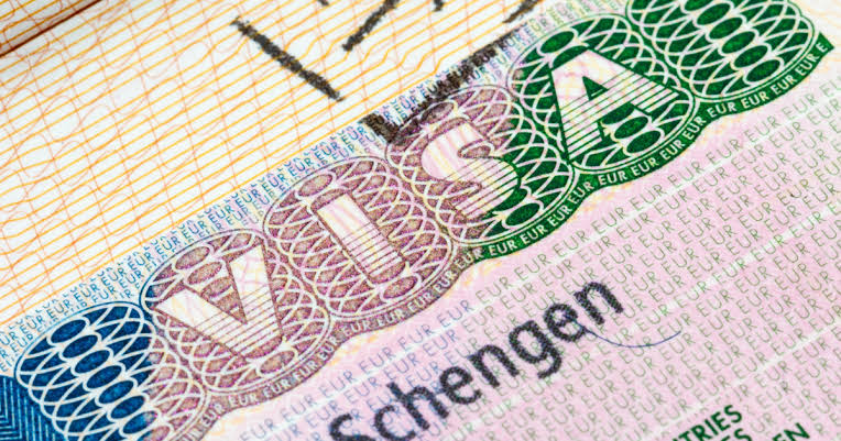 Visa Schengen : les demandeurs marocains face à des pratiques contestées